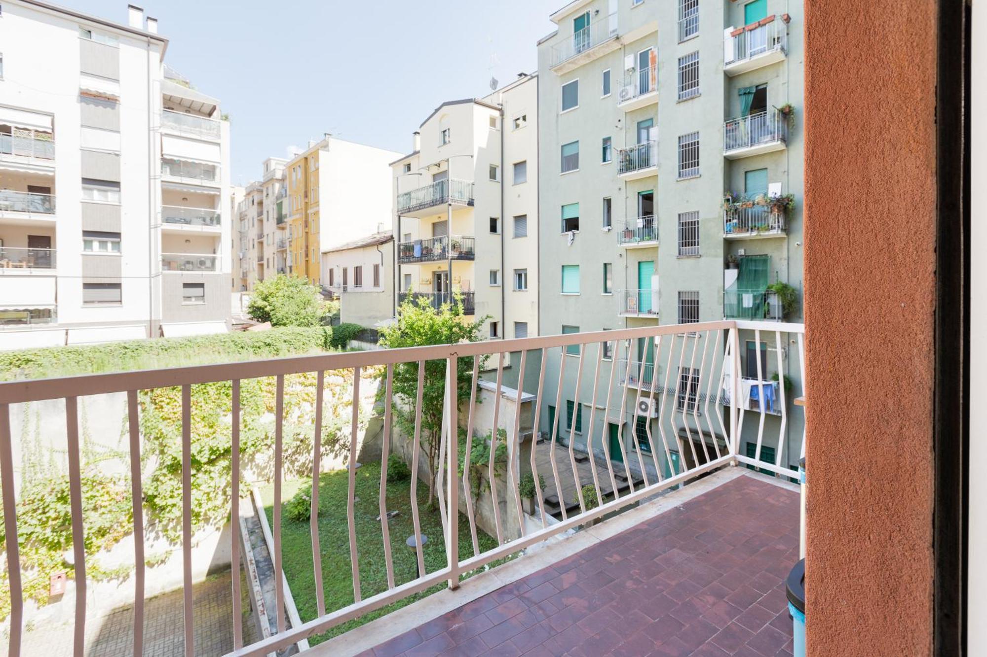 Lambrate Fs Spacious With Balcony Appartement
